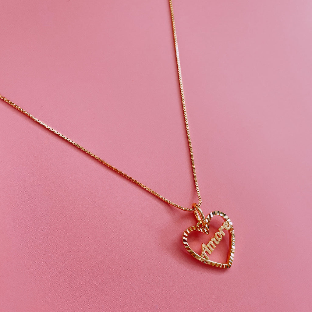 GOLD 'AMORE' HEART NECKLACE